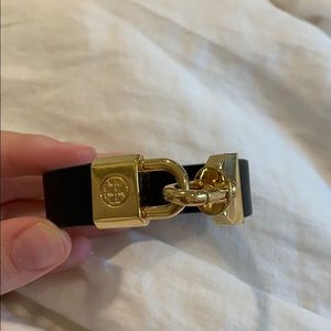 tory burch black clasp bracelet